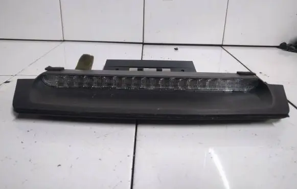 Volvo S80 Third/center stoplight 9483350