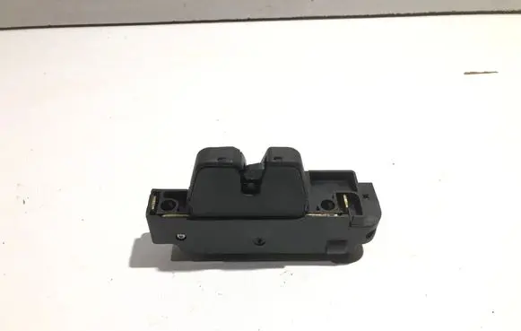 Peugeot 307 CC Loading door lock 9657614680