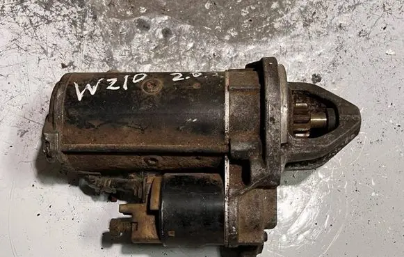Mercedes-Benz E W210 Starter motor 0051511301 7R43