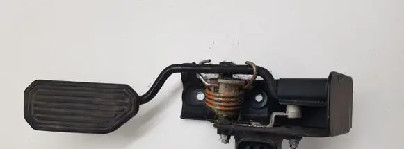 Toyota Avensis T250 Accelerator throttle pedal