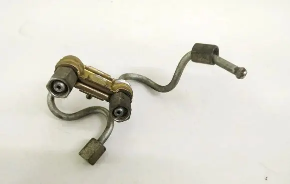 Toyota Yaris Fuel line pipe
