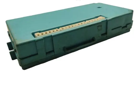 Mitsubishi Pajero Fuse box set MR445951 8Y26
