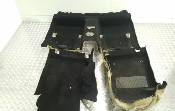 Mercedes-Benz GLK (X204) Interior carpet 
