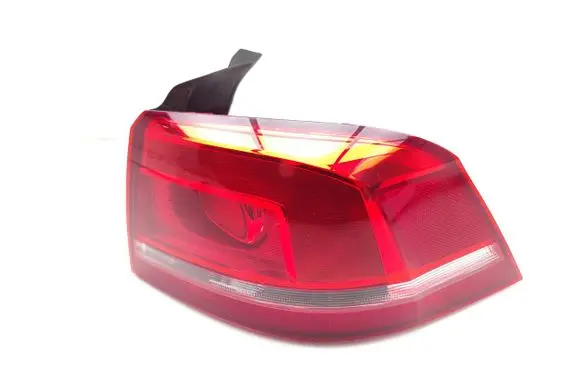 Volkswagen Passat Alltrack Rear/tail lights 3AE945096F 90004826