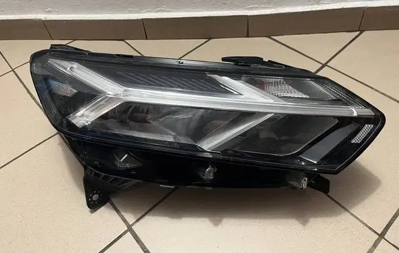 Dacia Sandero III Headlight/headlamp 260102586R
