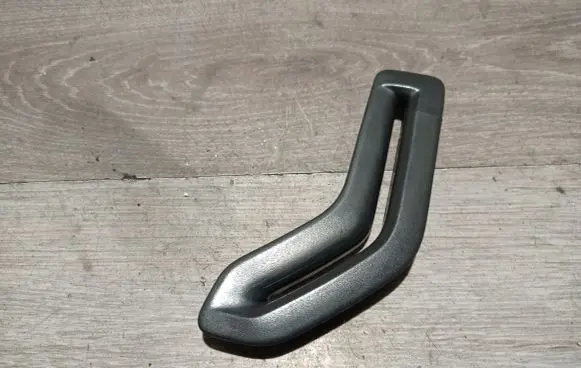 Volvo V50 Seat belt trim 8665745