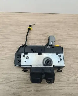 Volvo XC90 Tailgate/trunk/boot lock/catch/latch 31253053