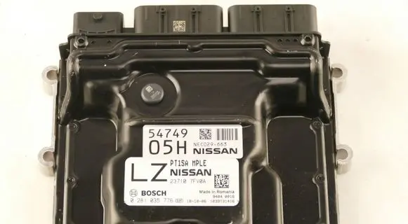 Nissan X-Trail T32 Engine control unit/module ECU 237107FV0A