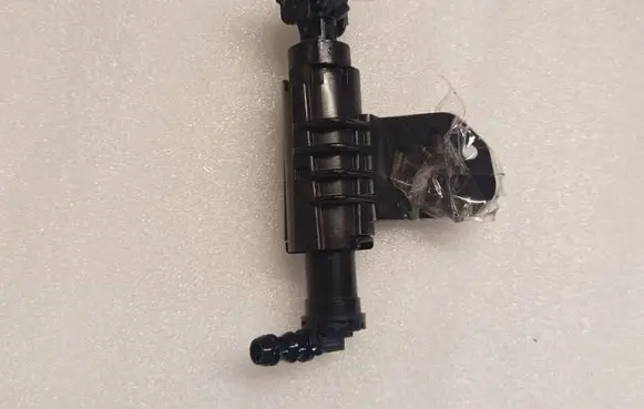 Hyundai Tucson TL Headlight washer spray nozzle D798602590