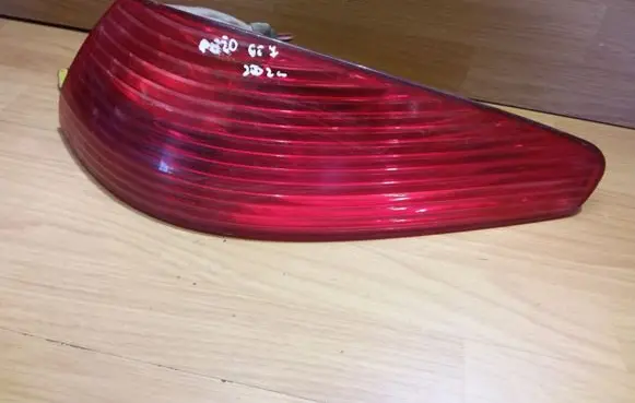 Peugeot 607 Rear/tail lights 2543D