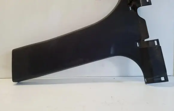 (B) pillar trim (bottom)