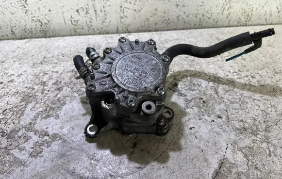 Dodge Caliber Vacuum pump 03G145209C V53006 2811061
