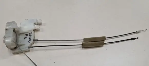 Subaru Legacy Front door lock