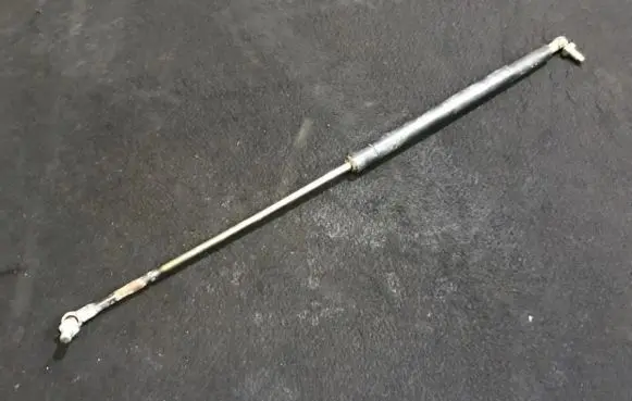 Audi A4 S4 B5 8D Tailgate/trunk strut/damper