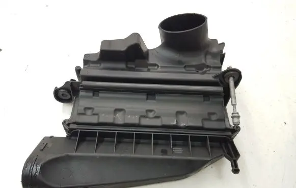 Mercedes-Benz R W251 Air filter box A6420942204