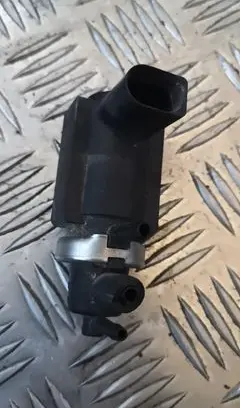 Audi A6 S6 C5 4B Turbo solenoid valve 059906627b