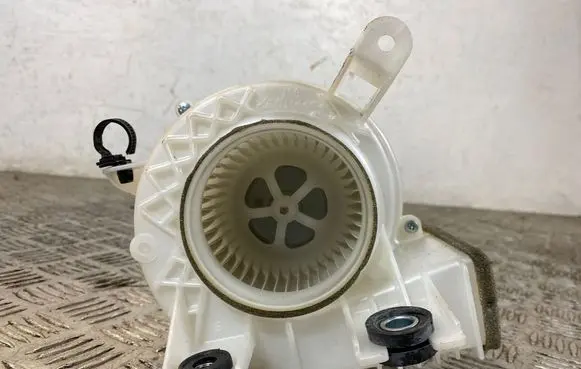 Lexus CT 200H Hybrid/electric vehicle battery fan G923076010 1173004813