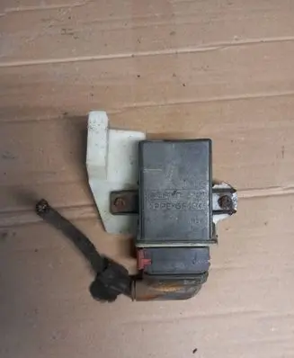 Peugeot 406 Coolant fan relay 9633609780
