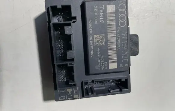 Audi A6 S6 C6 4F Door control unit/module 4F0959792E