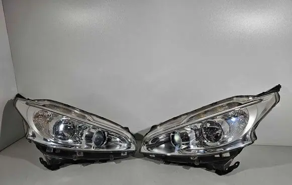 Peugeot 208 I Headlights/headlamps set 103419012812