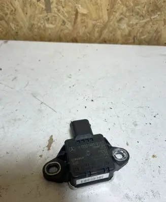 Mercedes-Benz E W211 ESP acceleration yaw rate sensor A0009059101 0009059101