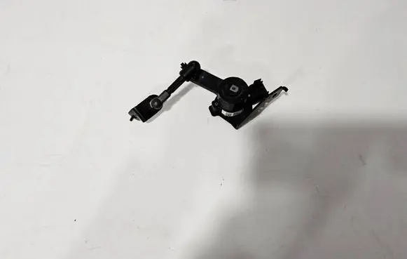 Chevrolet Corvette C8 Air suspension front height level sensor 84526252