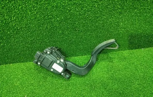 Renault Master III Accelerator throttle pedal 8200672371C 6PV00908510