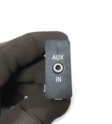 BMW 1 E81 E87 AUX in-socket connector 6930561