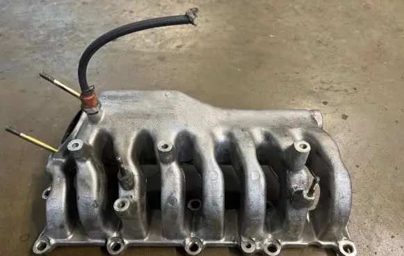 Mitsubishi Pajero Intake manifold