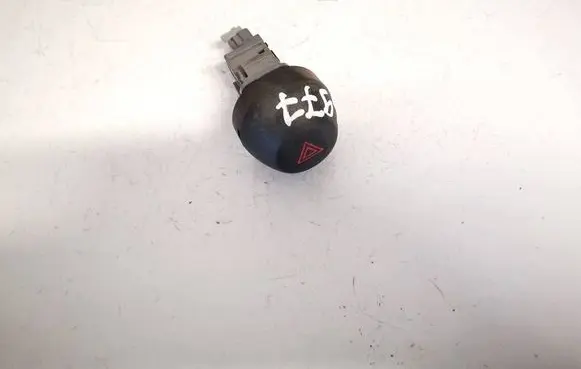 Toyota RAV 4 (XA30) Hazard light switch 15b060