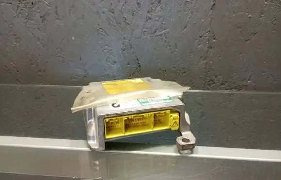 Toyota RAV 4 (XA20) Airbag control unit/module 8917042090