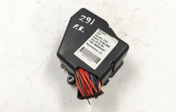 Audi A6 S6 C6 4F Fuse module 8D1941824 PBTGF10
