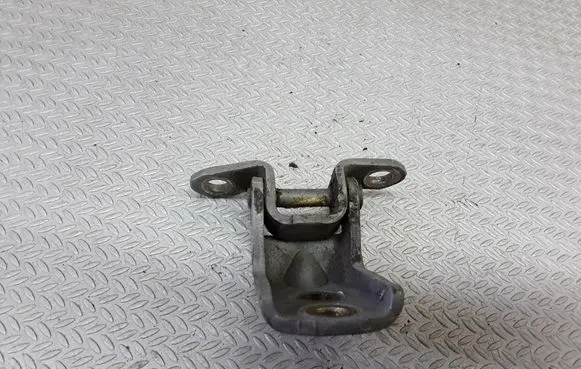 Nissan Note (E11) Front door upper hinge