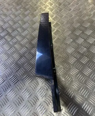 Audi A6 S6 C7 4G Front door glass trim molding 4G0837902