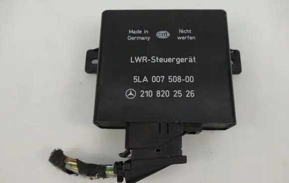 Mercedes-Benz E W210 Light module LCM 2108202526