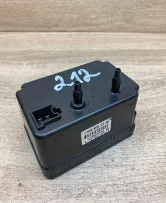 Mercedes-Benz E W212 Central locking vacuum pump 0008003348 A5998200010