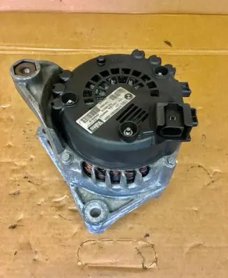 BMW 3 E92 E93 Generator/alternator 2543461B 7802261 FG18S019