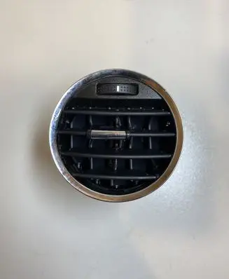 Opel Antara Dash center air vent grill 96661704