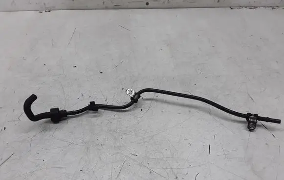 Volkswagen PASSAT B6 Vacuum line/pipe/hose 06F133778