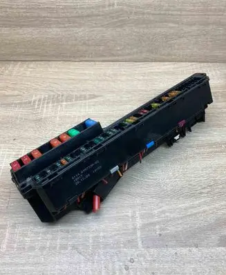 BMW 5 E60 E61 Fuse module 6957330
