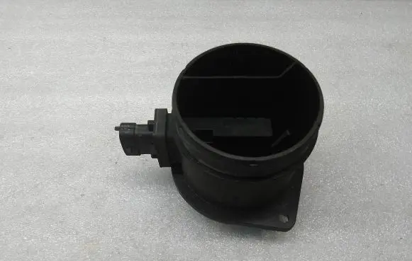 Volvo V70 Mass air flow meter 30785472 20110312 280910677