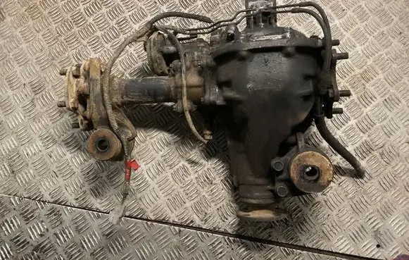 Toyota Hilux (N80, N90, N100, N110) Front differential 