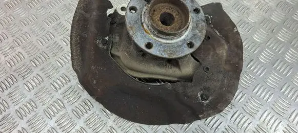 BMW 6 E63 E64 Front wheel hub spindle knuckle 