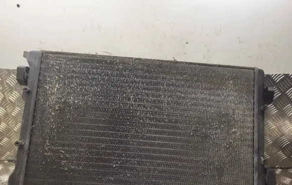 Skoda Octavia Mk2 (1Z) Coolant radiator 1J0121253N