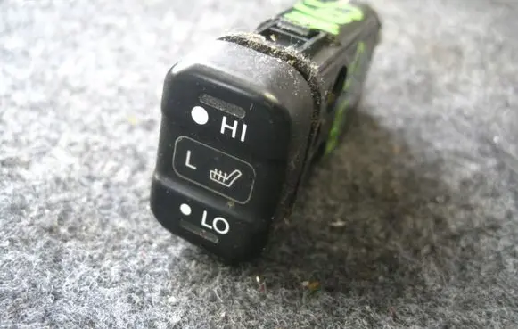 Honda Legend III KA9 Tailgate/trunk/boot open switch 