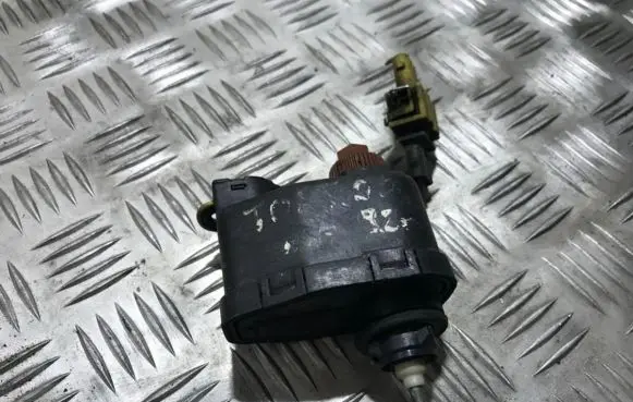 Seat Toledo I (1L) Headlight level adjustment motor 1l0941295 006143-03