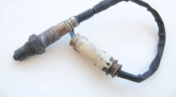 Mercedes-Benz C W203 Lambda probe sensor 0015404617