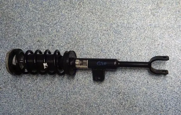 BMW 5 G30 G31 Front shock absorber with coil spring 6889272