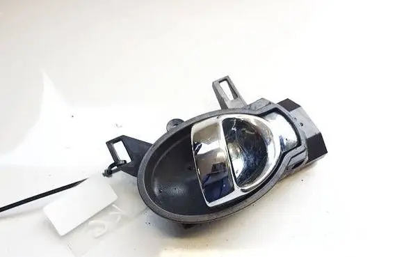 Nissan Juke I F15 Rear door interior handle