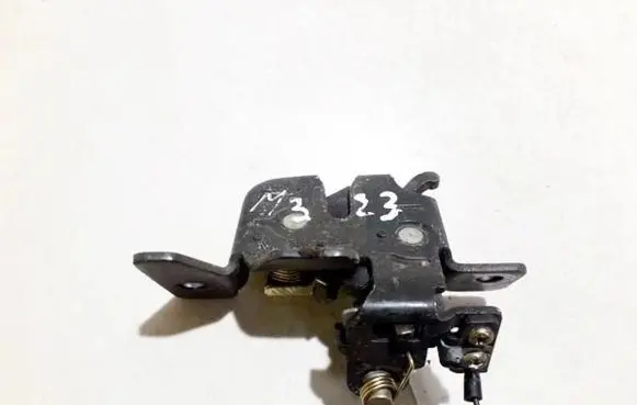 Mazda 323 Tailgate/trunk/boot lock/catch/latch